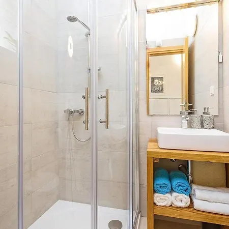 Valencan 2b